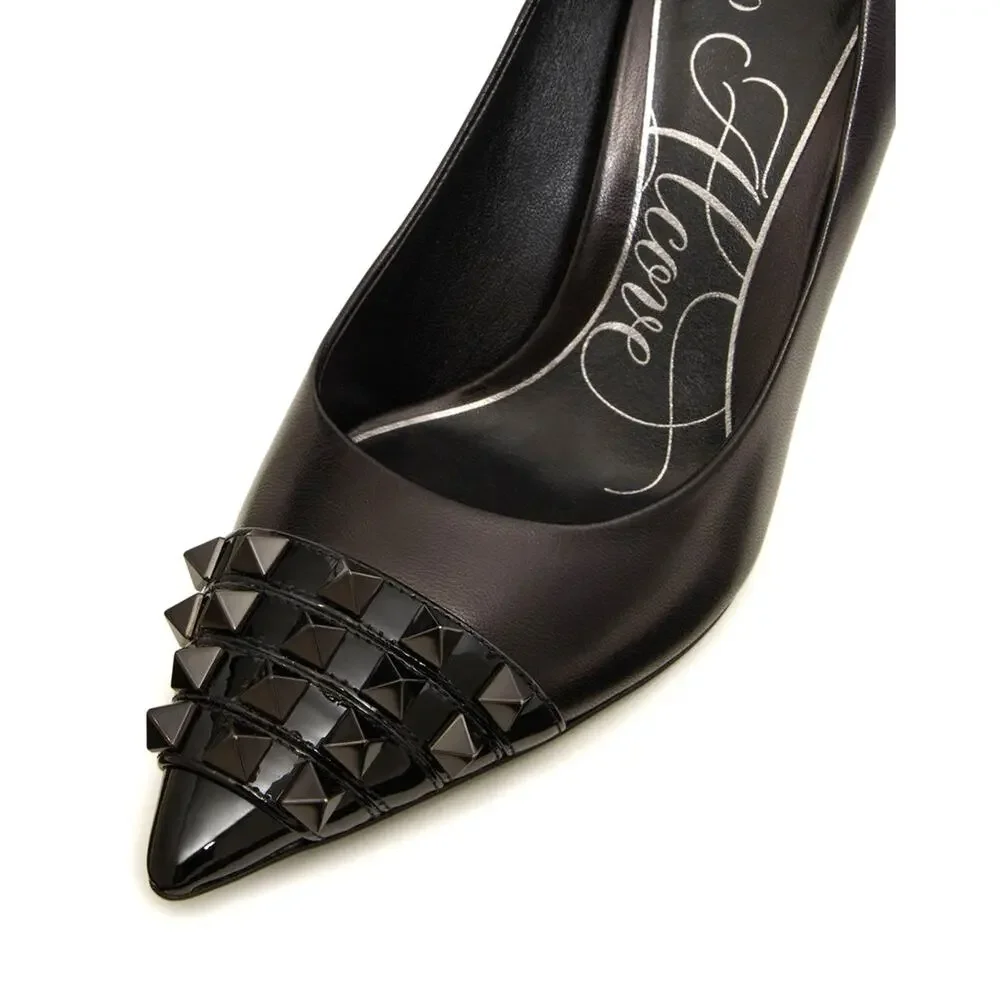NIB Valentino Garavani Rockstud Alcove Leather Pointed-toe Pumps 41
